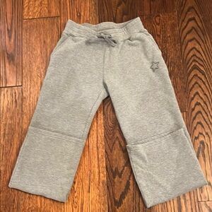 Hollister XXS straight sweatpants. VGUC. No signs of wear and tear